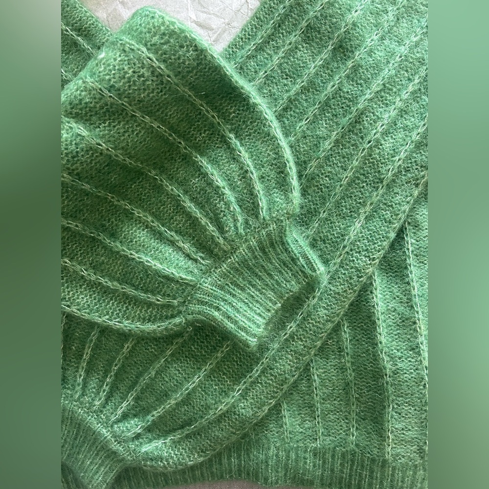 Sezane Aretha Jumper - very rare and beautiful color! - Picture 7 of 11
